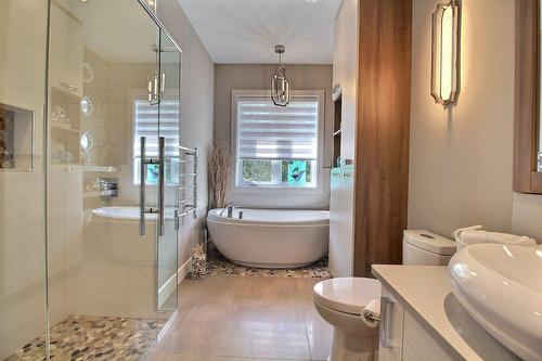 Bathroom - 101 Rue Des Cormorans, Val-D'Or, QC - Indoor Photo Showing Bathroom