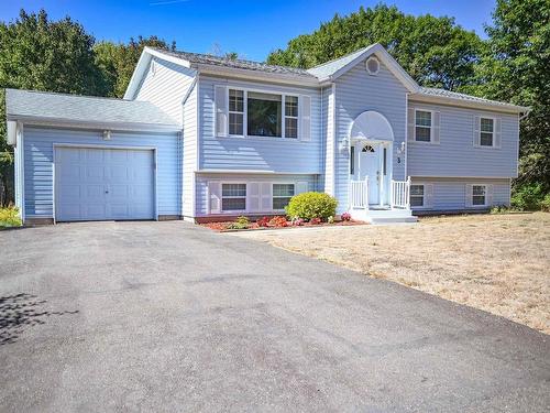 3 Acadia Dr, Kentville, NS 