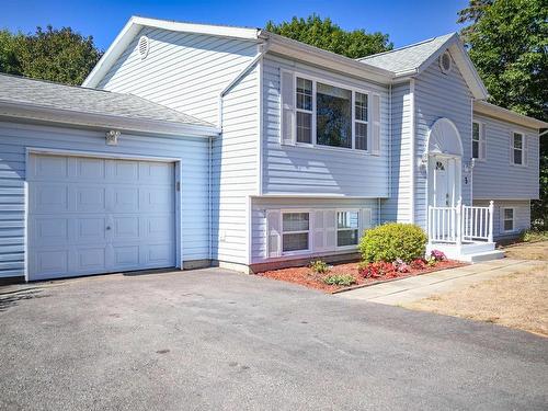 3 Acadia Dr, Kentville, NS 