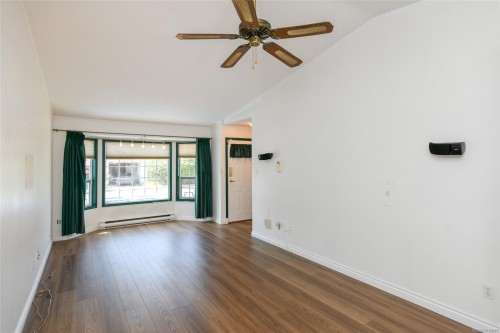 B-1250 Stewart Ave, Courtenay, BC - Indoor Photo Showing Other Room