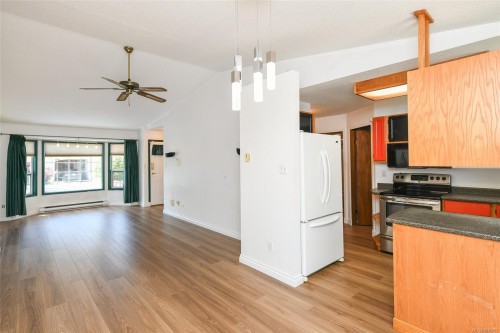B-1250 Stewart Ave, Courtenay, BC - Indoor Photo Showing Kitchen