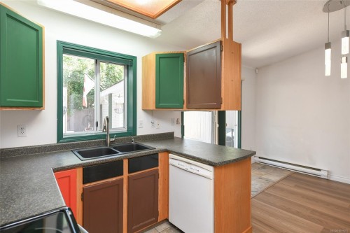 B-1250 Stewart Ave, Courtenay, BC - Indoor Photo Showing Kitchen With Double Sink