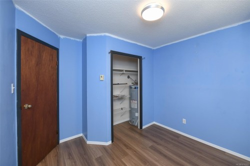 B-1250 Stewart Ave, Courtenay, BC - Indoor Photo Showing Other Room
