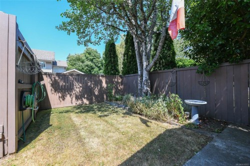 B-1250 Stewart Ave, Courtenay, BC - Outdoor