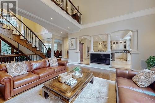 205 Tilford Road, Oakville, ON - Indoor Photo Showing Living Room