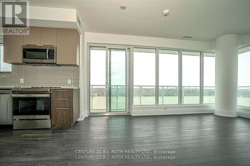 1603 - 20 Brin Drive, Toronto, ON - Indoor Photo Showing Kitchen