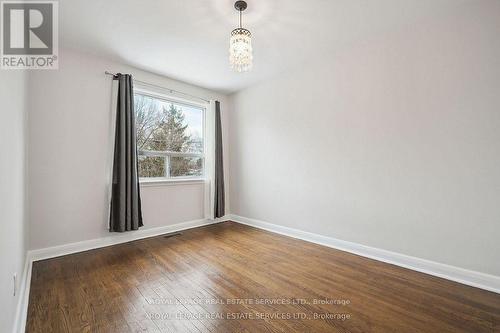 256 Zelda Crescent, Richmond Hill, ON - Indoor Photo Showing Other Room