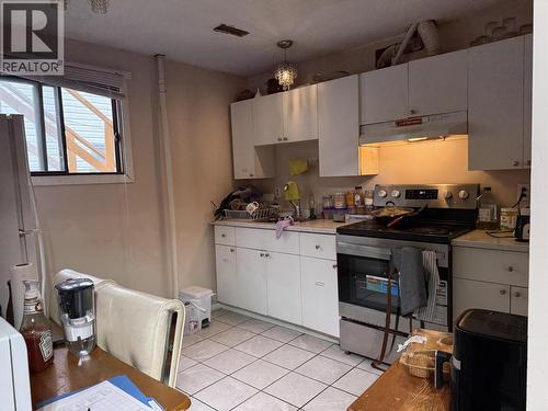 2833 Range Road, Prince George, BC - Indoor Photo Showing Kitchen
