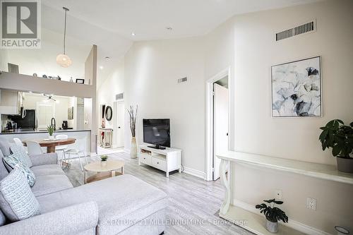 164 - 85 Bristol Road E, Mississauga, ON - Indoor Photo Showing Living Room