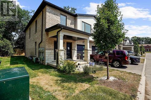 32 Alayche Trail, Welland, ON - Outdoor