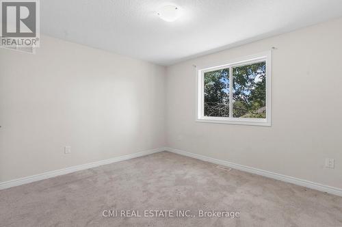 32 Alayche Trail, Welland, ON - Indoor Photo Showing Other Room