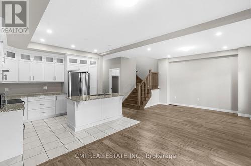 32 Alayche Trail, Welland, ON - Indoor Photo Showing Kitchen
