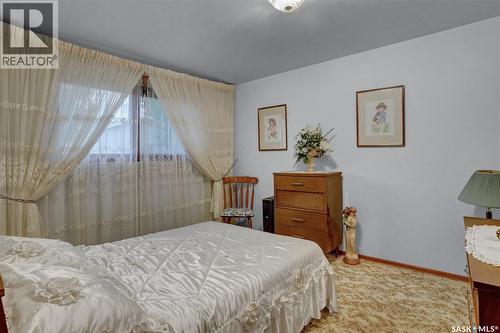 524 6Th Avenue E, Assiniboia, SK - Indoor Photo Showing Bedroom