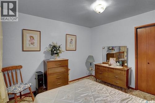524 6Th Avenue E, Assiniboia, SK - Indoor Photo Showing Bedroom