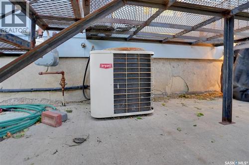 524 6Th Avenue E, Assiniboia, SK - Outdoor