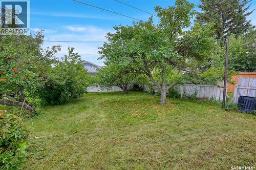 524 6Th Avenue E, Assiniboia, SK - Outdoor