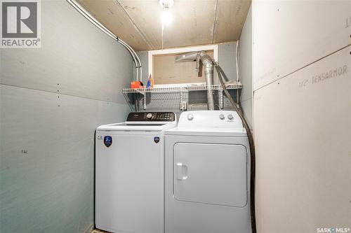2256 Pasqua Street, Regina, SK - Indoor Photo Showing Laundry Room