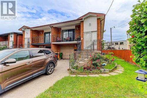 610 VAUGHAN ROAD  Toronto, ON M6C 2R5