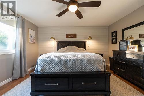 2577 Kaymar Crescent, Sarnia, ON - Indoor Photo Showing Bedroom