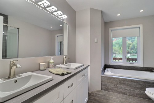 Salle de bains - 672 Ch. Du Poisson-Blanc, Denholm, QC - Indoor Photo Showing Bathroom