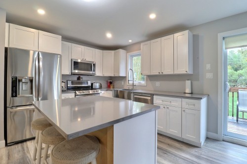 Cuisine - 672 Ch. Du Poisson-Blanc, Denholm, QC - Indoor Photo Showing Kitchen