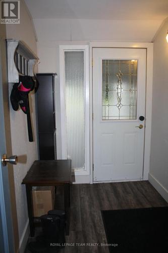 500 Aberdeen Street, Renfrew, ON - Indoor