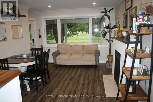 500 Aberdeen Street, Renfrew, ON - Indoor