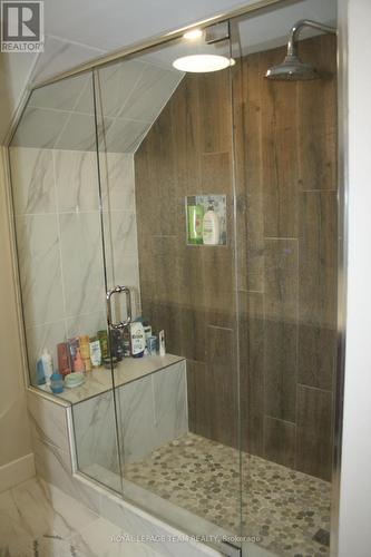 500 Aberdeen Street, Renfrew, ON - Indoor Photo Showing Bathroom