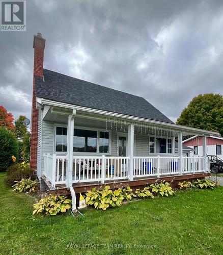 500 Aberdeen Street, Renfrew, ON - Outdoor With Deck Patio Veranda