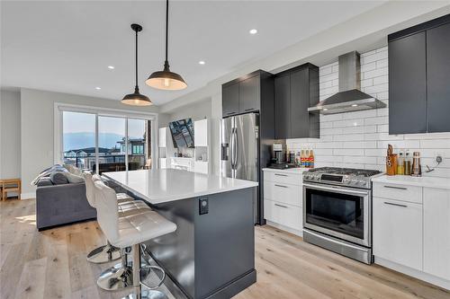 101-1001 Antler Drive, Penticton, BC - Indoor Photo Showing Kitchen With Upgraded Kitchen