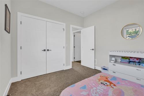 101-1001 Antler Drive, Penticton, BC - Indoor Photo Showing Bedroom