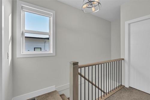 101-1001 Antler Drive, Penticton, BC - Indoor Photo Showing Other Room