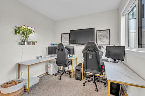 101-1001 Antler Drive, Penticton, BC - Indoor Photo Showing Office