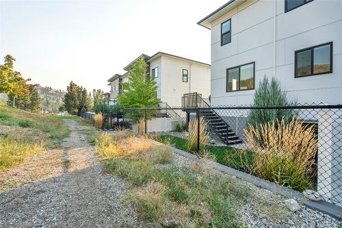 101-1001 Antler Drive, Penticton, BC - Outdoor