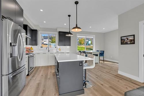 101-1001 Antler Drive, Penticton, BC - Indoor Photo Showing Kitchen With Upgraded Kitchen