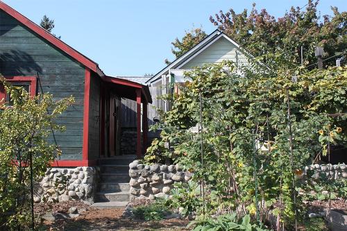 109 4th Avenue  Nakusp, BC V0G 1R0