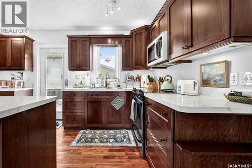 1519 Grandview Street W, Moose Jaw, SK - Indoor Photo Showing Kitchen
