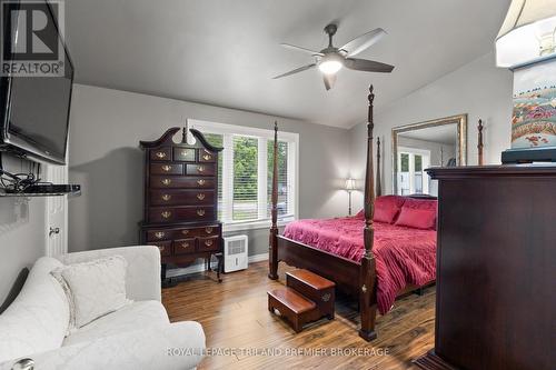 7710 Clayton Street, Lambton Shores (Port Franks), ON - Indoor Photo Showing Bedroom