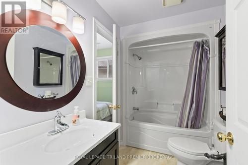 7710 Clayton Street, Lambton Shores (Port Franks), ON - Indoor Photo Showing Bathroom