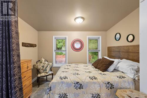 7710 Clayton Street, Lambton Shores (Port Franks), ON - Indoor Photo Showing Bedroom