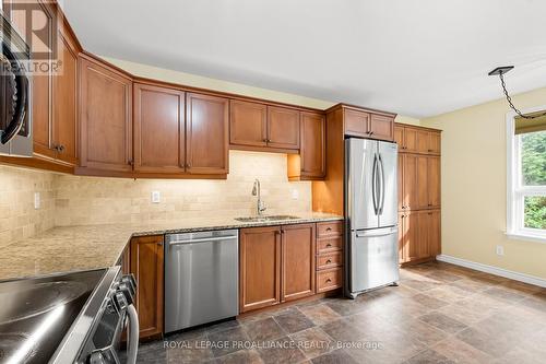 34 Forchuk Crescent, Quinte West (Trenton Ward), ON - Indoor Photo Showing Kitchen With Stainless Steel Kitchen