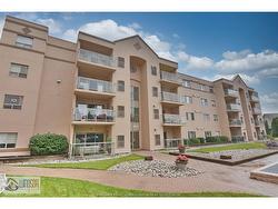 206-320 VILLAGE GROVE  Tecumseh, ON N8N 4X7