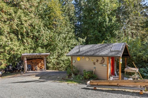 2180 South Lake Rd, Qualicum Beach, BC 