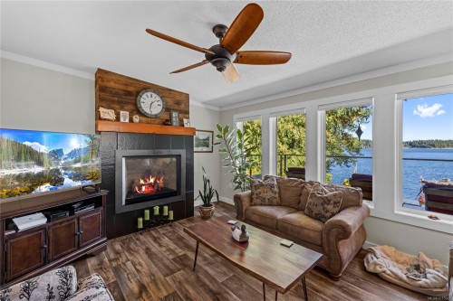 2180 South Lake Rd, Qualicum Beach, BC 