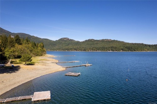 2180 South Lake Rd, Qualicum Beach, BC 