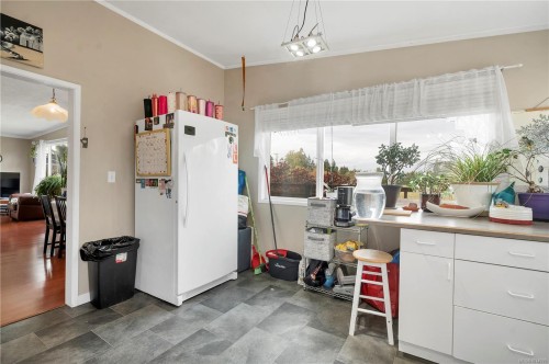 111 Petersen Rd South, Campbell River, BC - Indoor Photo Showing Other Room