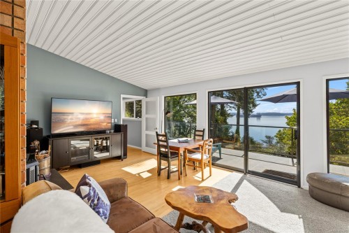 2530 Spring Beach Dr, Gabriola Island, BC 