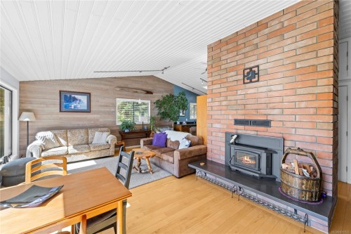 2530 Spring Beach Dr, Gabriola Island, BC 