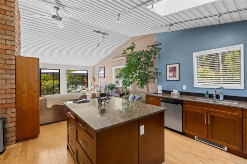 2530 Spring Beach Dr, Gabriola Island, BC 