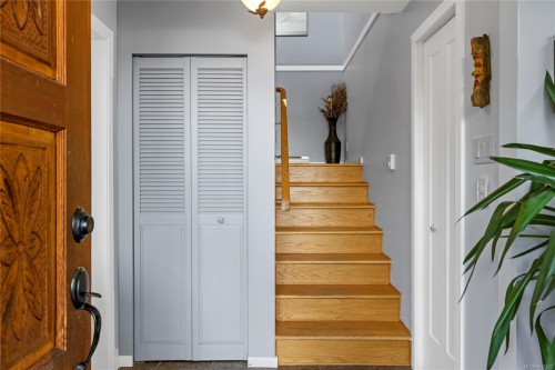 2530 Spring Beach Dr, Gabriola Island, BC 